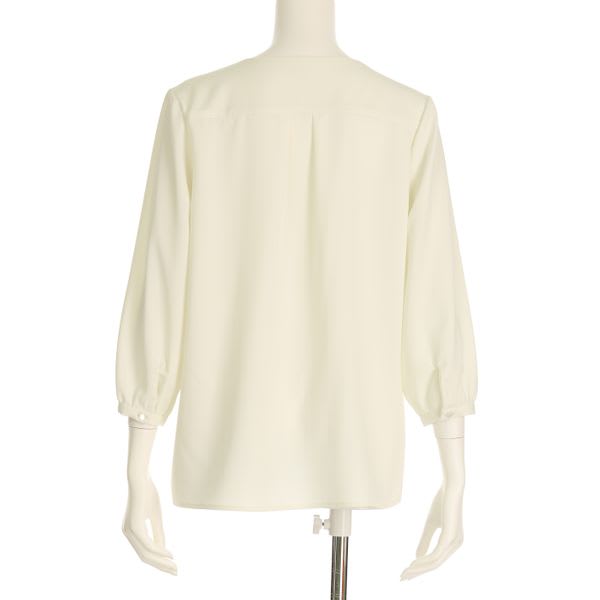 フラップポケット付きオープンフロントブラウス