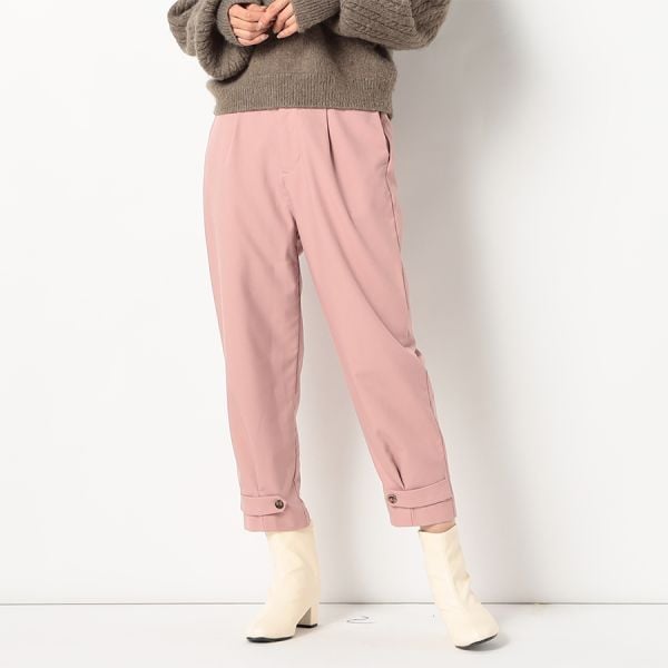 タック入りテーパードパンツ