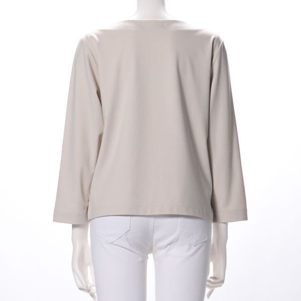 シンプルVネックカットソー