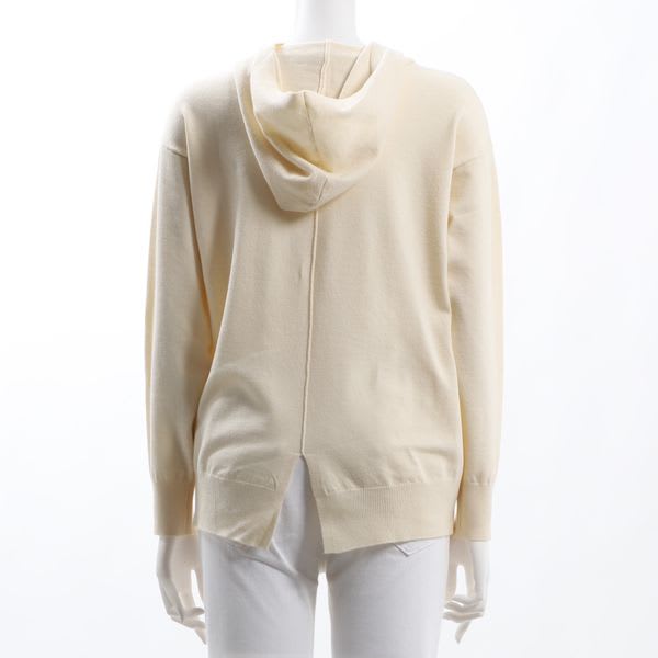 ゆったりフード付きニット