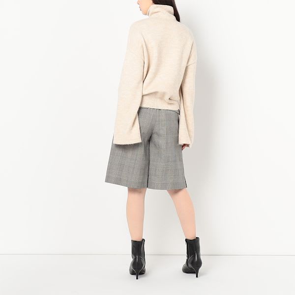 ドロップショルダーゆったりニット