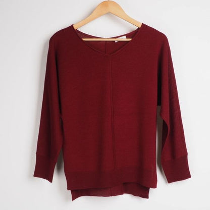 Vネックサイドスリットニット