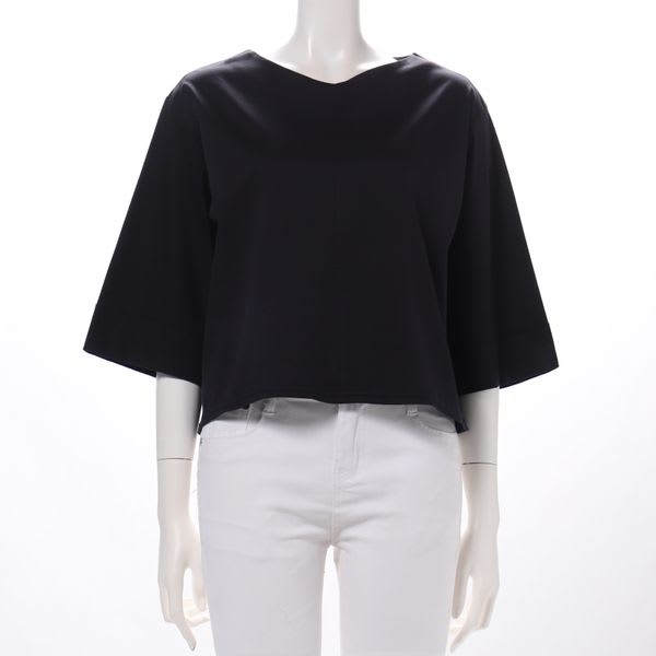 広めのお袖口Vネックカットソー