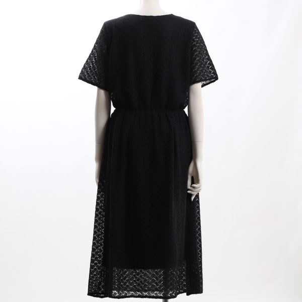 透かし編みレースワンピース