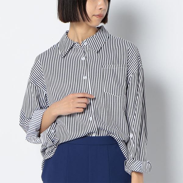ボタンデザインストライプ柄シャツ