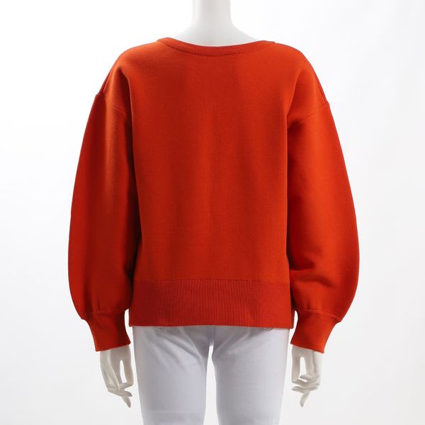 ドロップショルダーのニットカーディガン