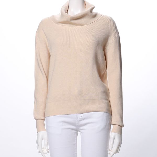 オフタートルネックニット