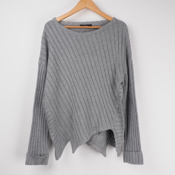 編み地切り替えイレギュラーヘムニット