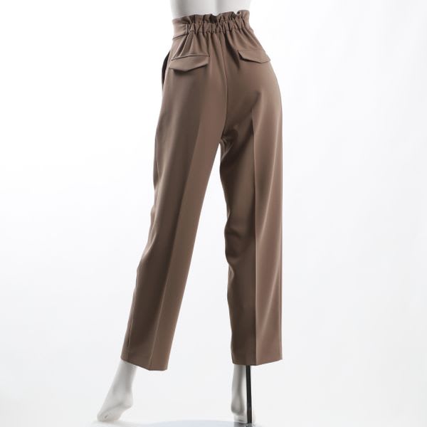 タックテーパードパンツ