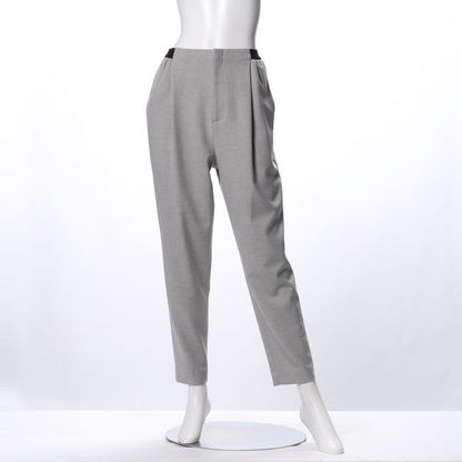 タック入りテーパードパンツ