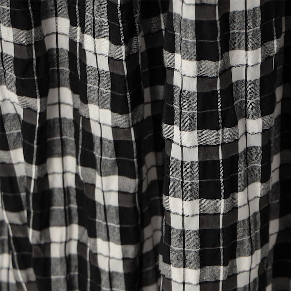 タータンチェック柄フレアスカート