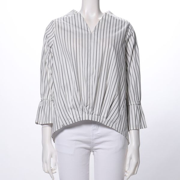 キャンディースリーブストライプ柄ブラウス