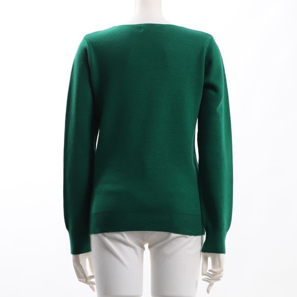 シンプルVネックニット