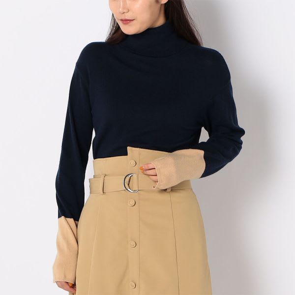 バイカラータートルネックニット