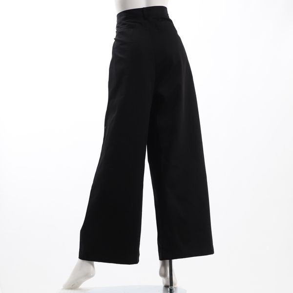タック入りワイドパンツ