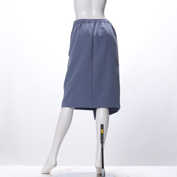 ラップ風タイトスカート