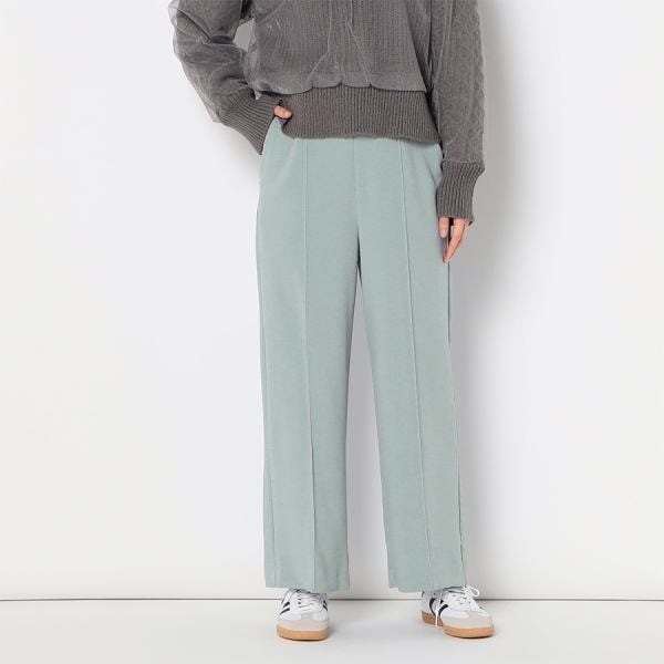 センターシーム入りワイドパンツ