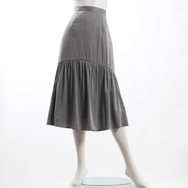 切り替えデザインスカート