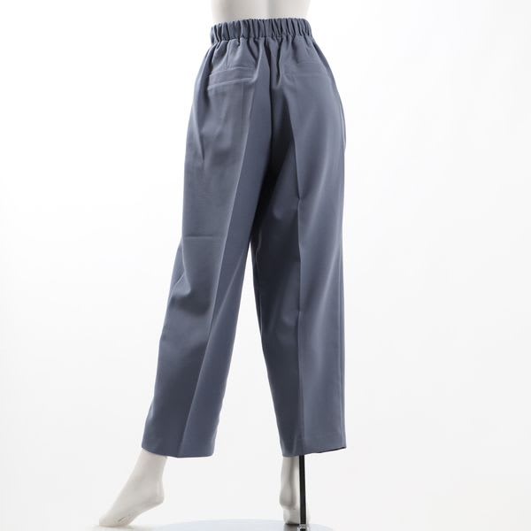 フロントタック入りペッグトップパンツ
