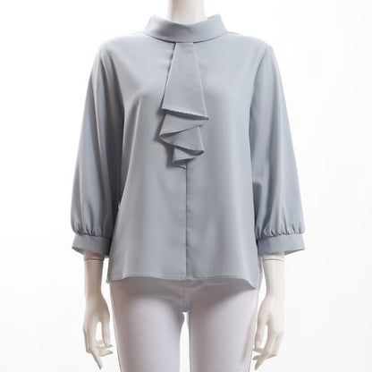 ボウタイ風ブラウス