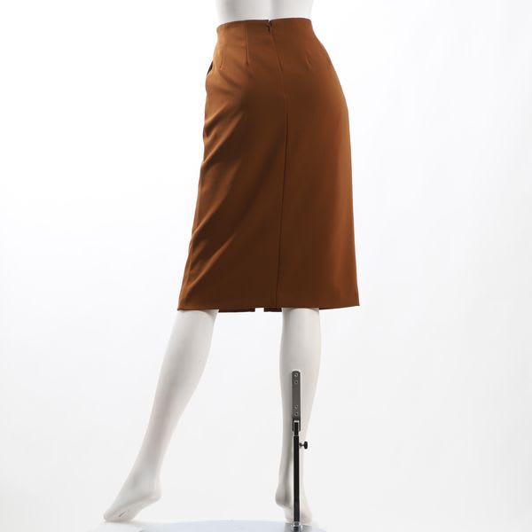 センターシームフロントスリットタイトスカート