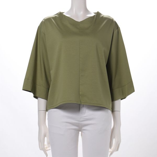 広めのお袖口Vネックカットソー