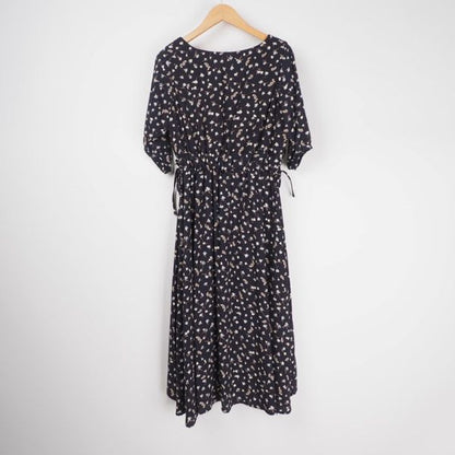 小花柄上品ワンピース