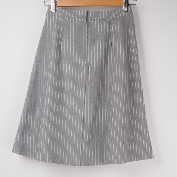 ストライプタックスカート