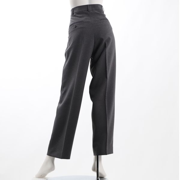 タック入りテーパードパンツ