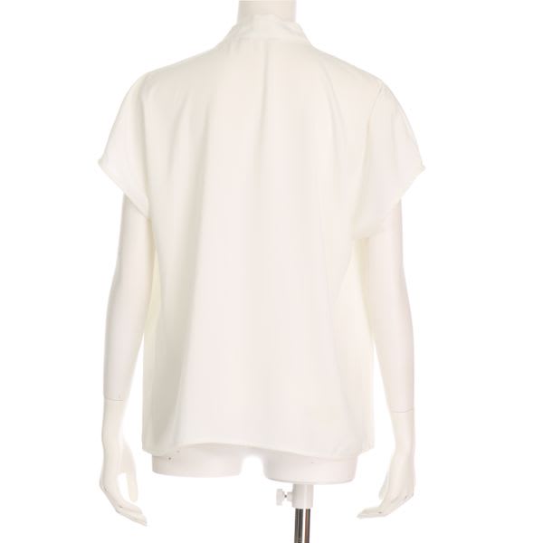 ボウタイブラウス