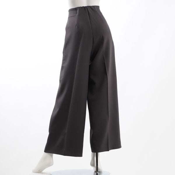 シンプルシルエットワイドパンツ