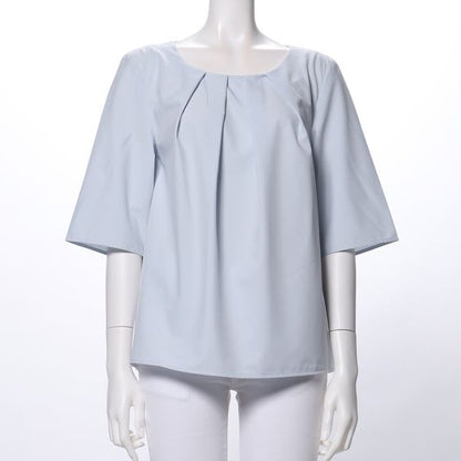 ネックラインタックブラウス