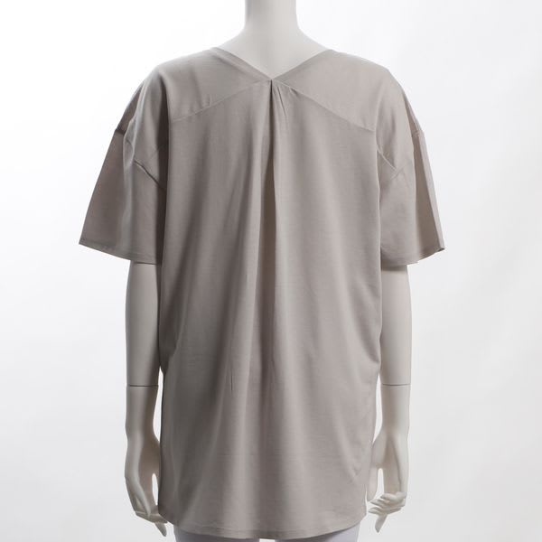 バックテールデザインドロップショルダーカットソー