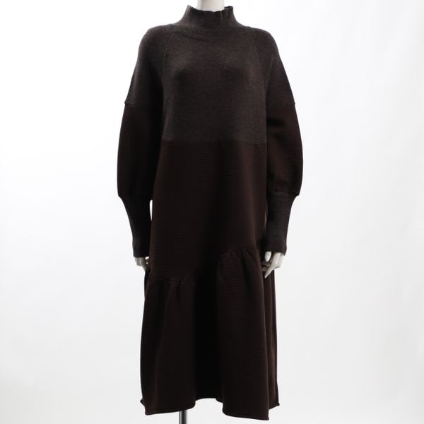 異素材切り替えデザインハイネックニットワンピース