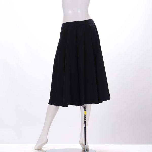 フロントボタンタックスカート