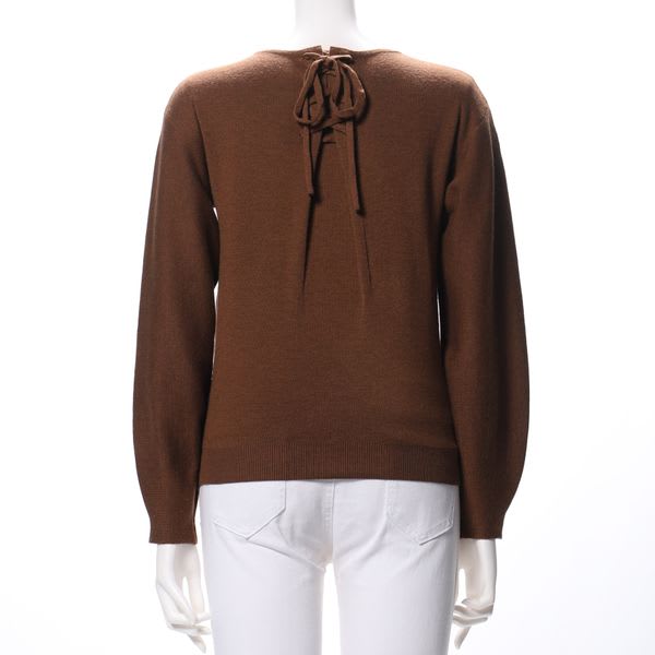 バックレースアップデザインニット