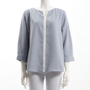 パイピングオープンフロントネックブラウス