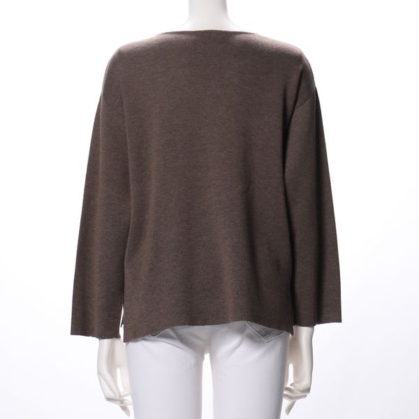 ドロップショルダーVネックニット