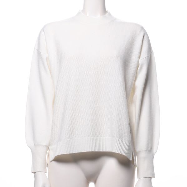 バックテールデザインニット