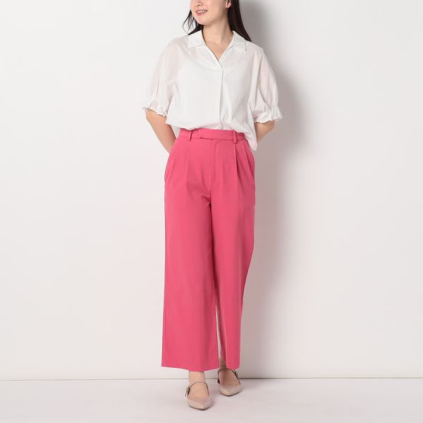 タック入りワイドパンツ