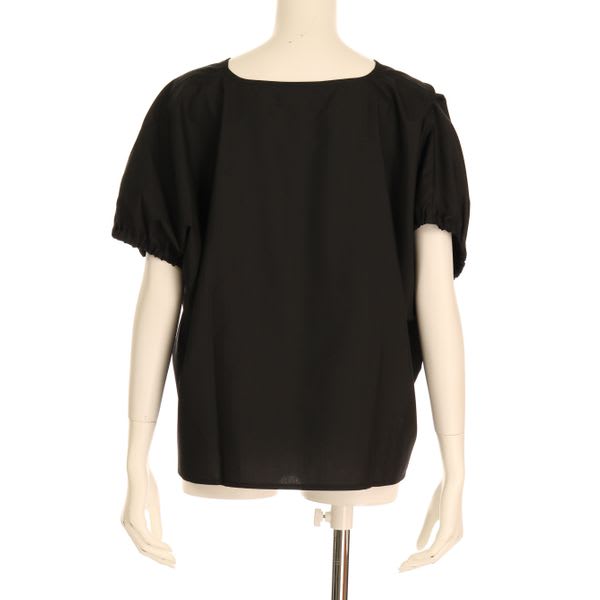 ギャザースリーブVネックブラウス