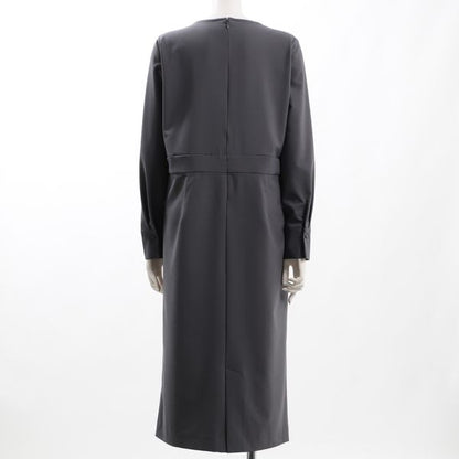 ビジュー付きバックボタンブラウス