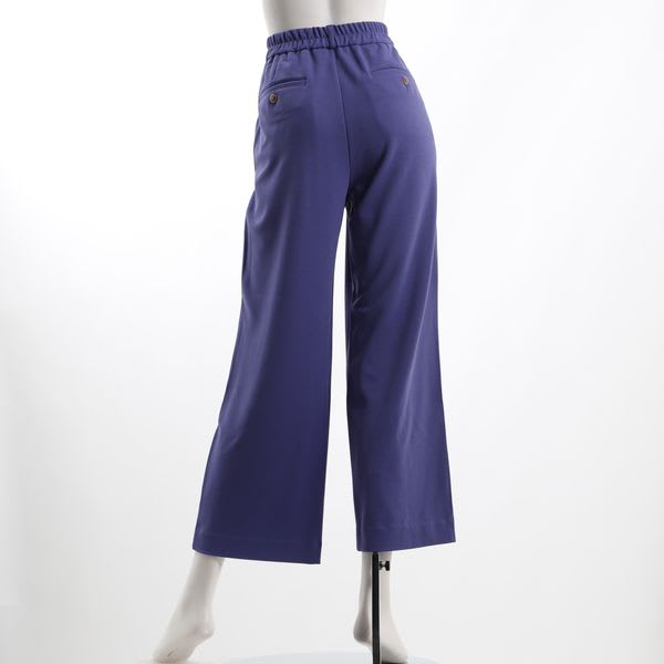 センターシームストレートパンツ