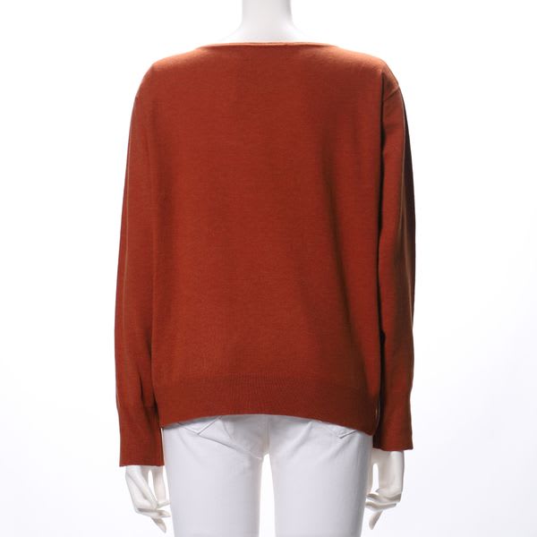 シンプルデザインVネックニット