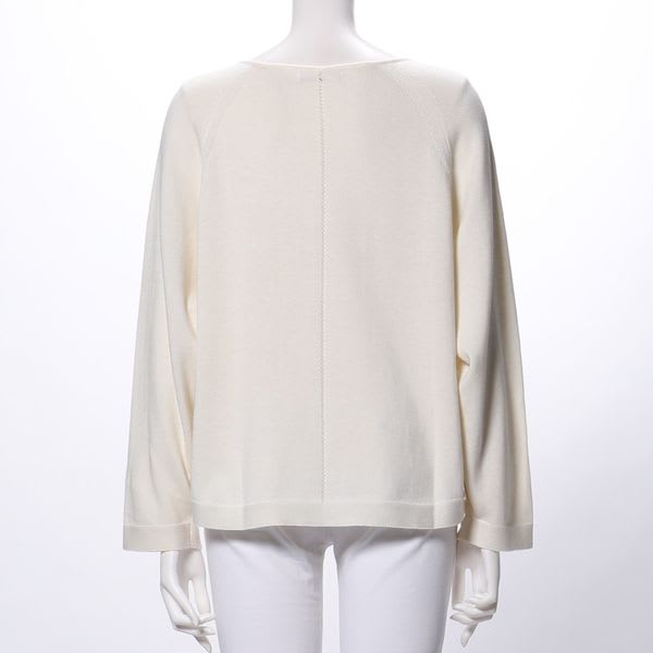 ラウンドネック長袖ニット