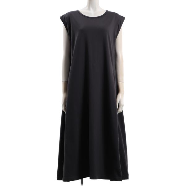 ラウンドネックAラインワンピース