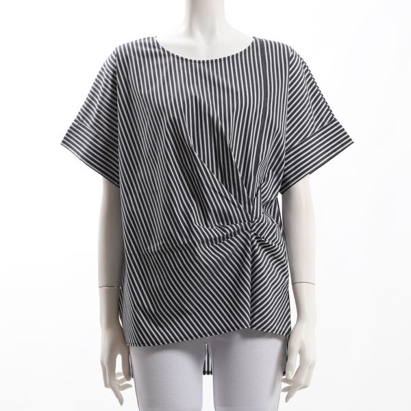 ストライプ柄タックデザインブラウス