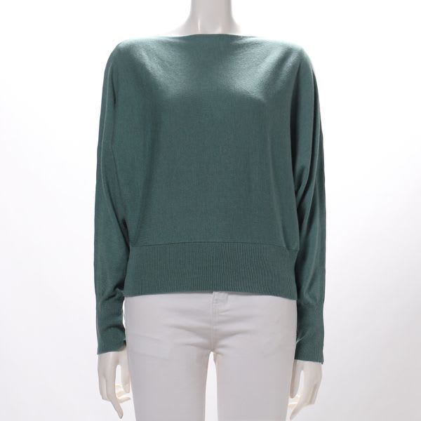 ドルマンスリーブニット