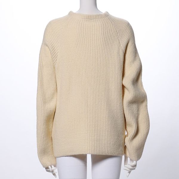 ゆったりシルエットニット