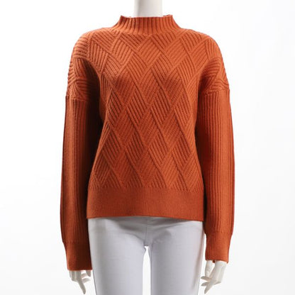 変形編み地オフネックニット